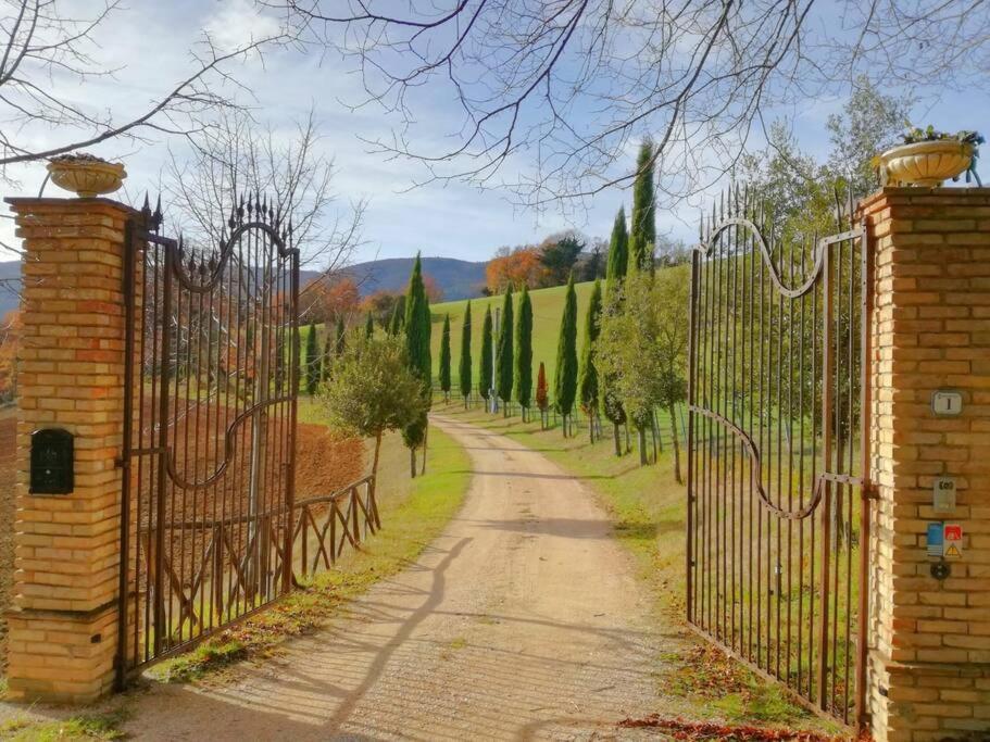 Вилла Casale Rosso Castel San Felice Экстерьер фото