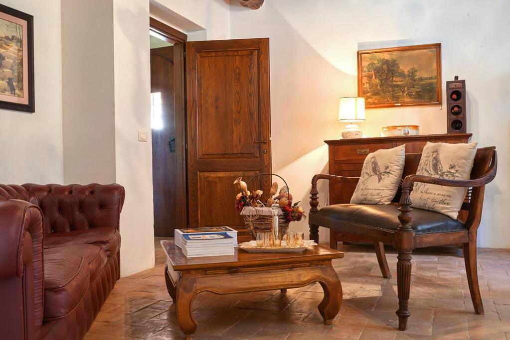 Вилла Casale Rosso Castel San Felice Экстерьер фото